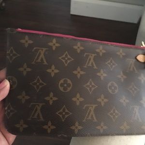 Authentic Louis Vuitton clutch / wristlet